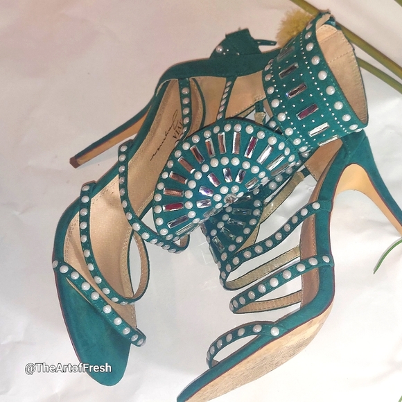 🔥🔥 OLIVIA FERGUSON, 4inch Green Rhinestone Gladiator zipper heels, size 9 - Picture 2 of 14